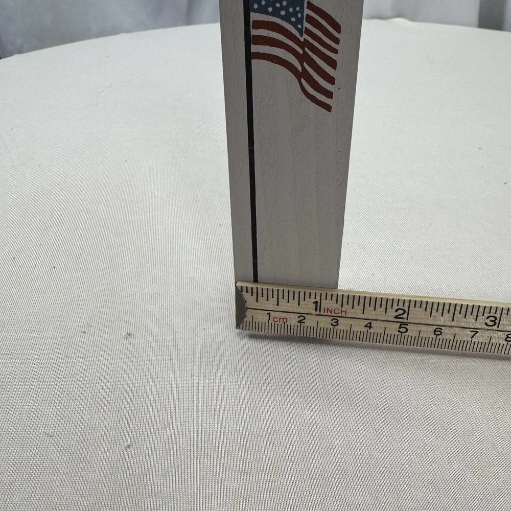 Vtg The Cats Meow America Flag Pole Village Accessories Shelf Sitter Figurine‎